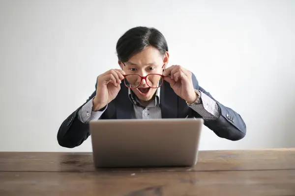 抖音人气怎么排的(分享抖音的排名规则是怎么做的)网