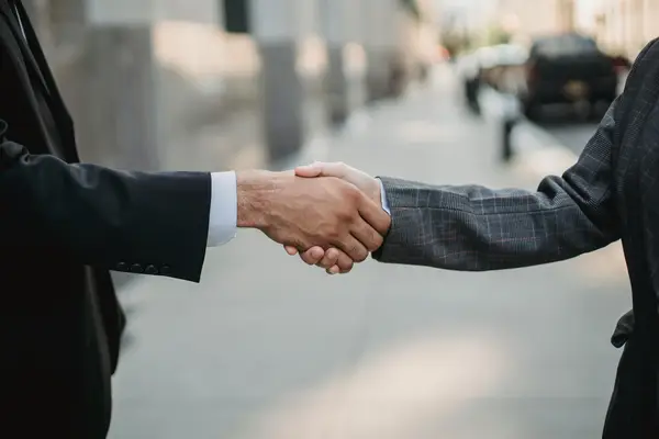 快手:从搜索用户到内容创作的新篇章