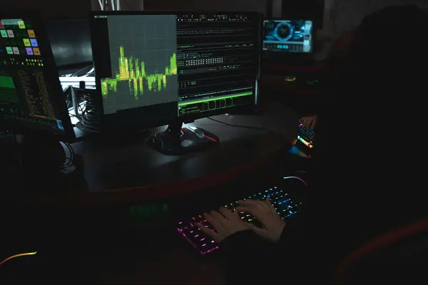 《快手:寻觅记忆深处的经典之作》一、初识快手