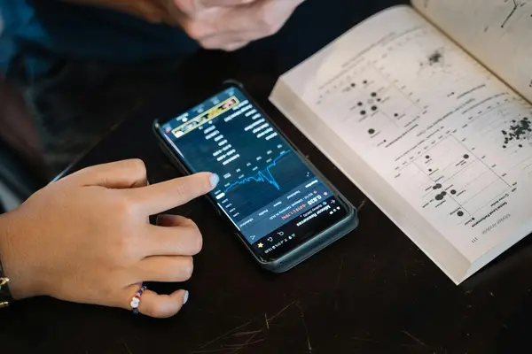 快手里的游戏人物能赚钱吗，快手小游戏为什么搜不到了