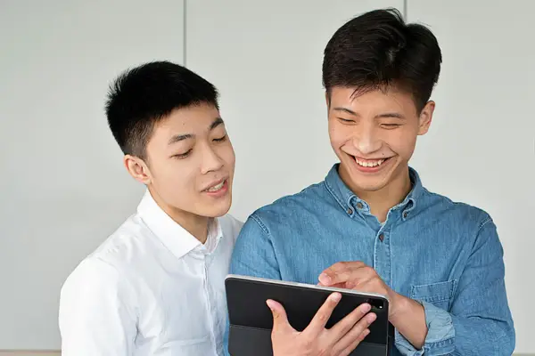 抖音把对方拉黑了火花会消失吗？粉丝团退了主播有提示吗？