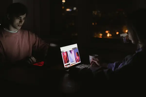 如何录视频传快手，怎么把微信视频传到快手